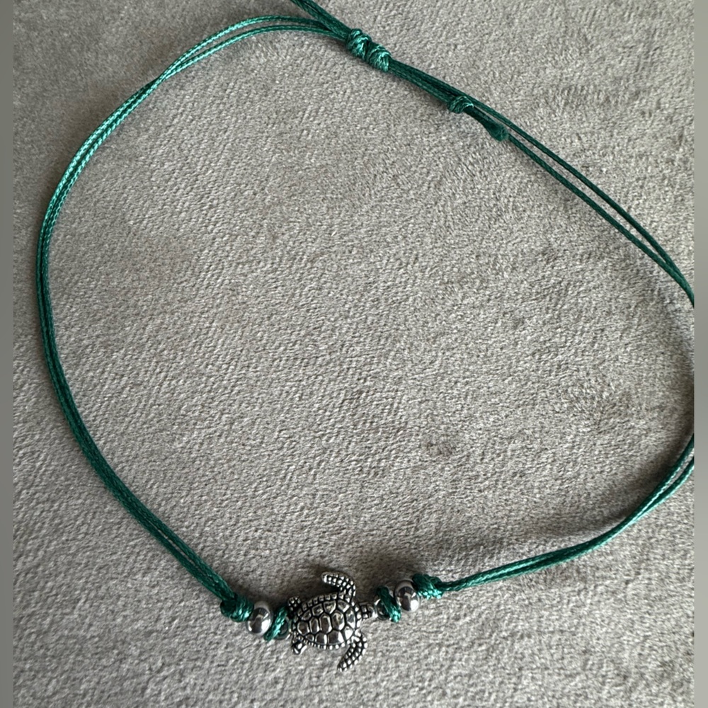 Silver Turtle Charm Green necklace